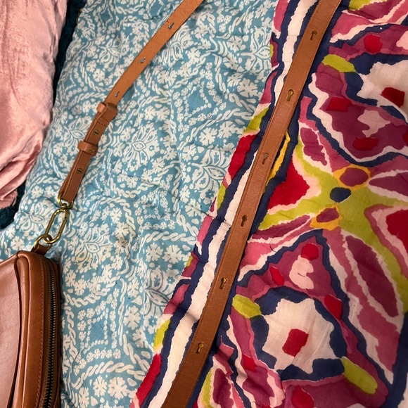 Madewell leather carabiner crossbody bag - Picture 8 of 10